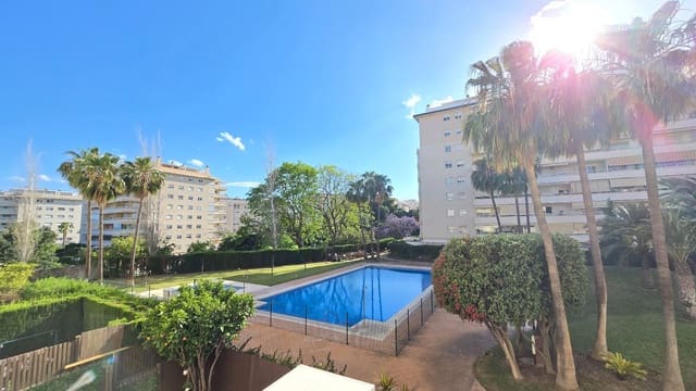 Piso de 3 habitaciones en Arroyo de la Miel, Benalmádena en venta con piscina garaje - 370.000 € (Ref: 9844502)