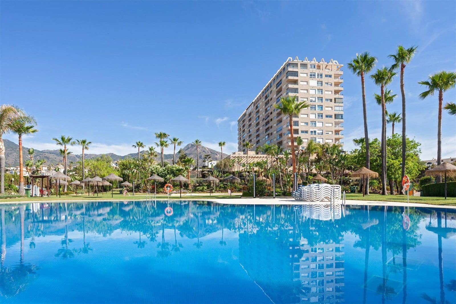 1 bedroom Flat for sale in Benalmadena with pool garage - € 390,000 (Ref: 9897301)