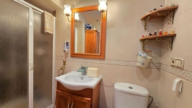 4 slaapkamer Huis te koop in Guadalmar, Málaga stad met zwembad garage - € 575.000 (Ref: 9902374)