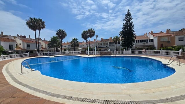 4 slaapkamer Huis te koop in Guadalmar, Málaga stad met zwembad garage - € 575.000 (Ref: 9902374)