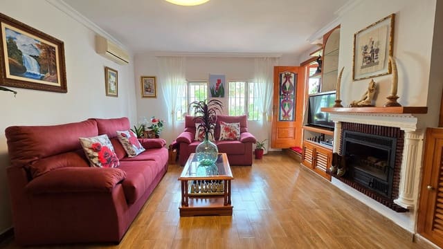 4 slaapkamer Huis te koop in Guadalmar, Málaga stad met zwembad garage - € 575.000 (Ref: 9902374)