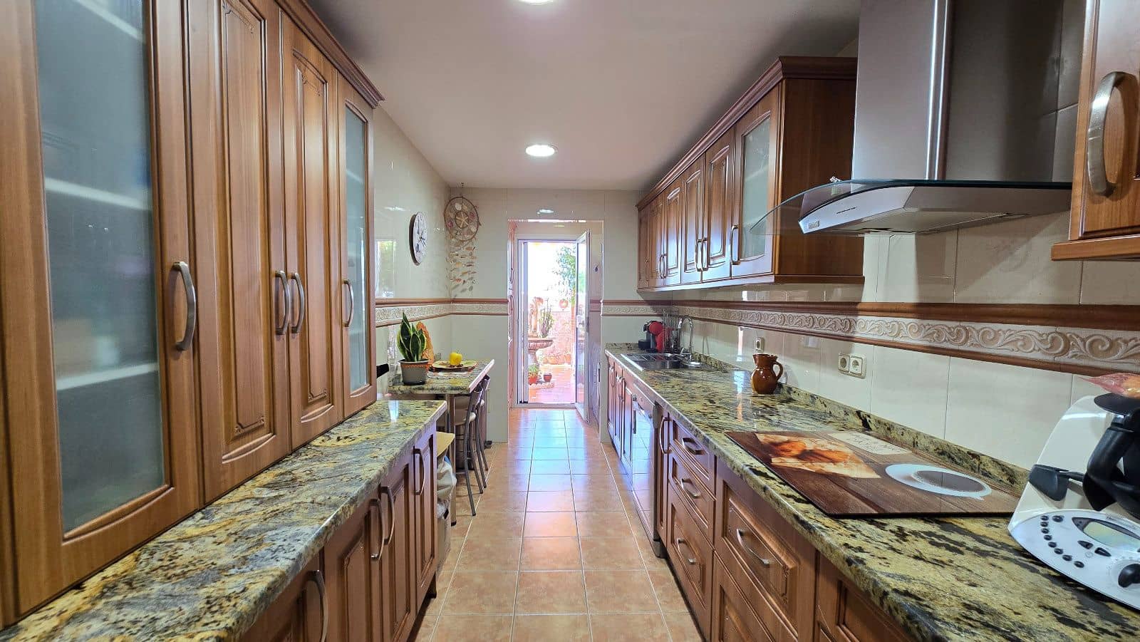4 slaapkamer Huis te koop in Churriana met zwembad garage - € 575.000 (Ref: 9902374)