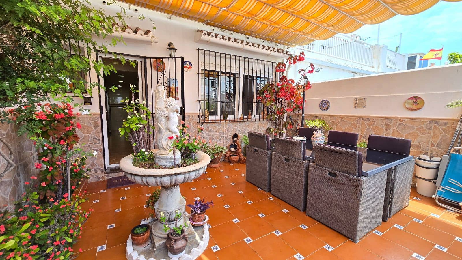 4 slaapkamer Huis te koop in Churriana met zwembad garage - € 575.000 (Ref: 9902374)