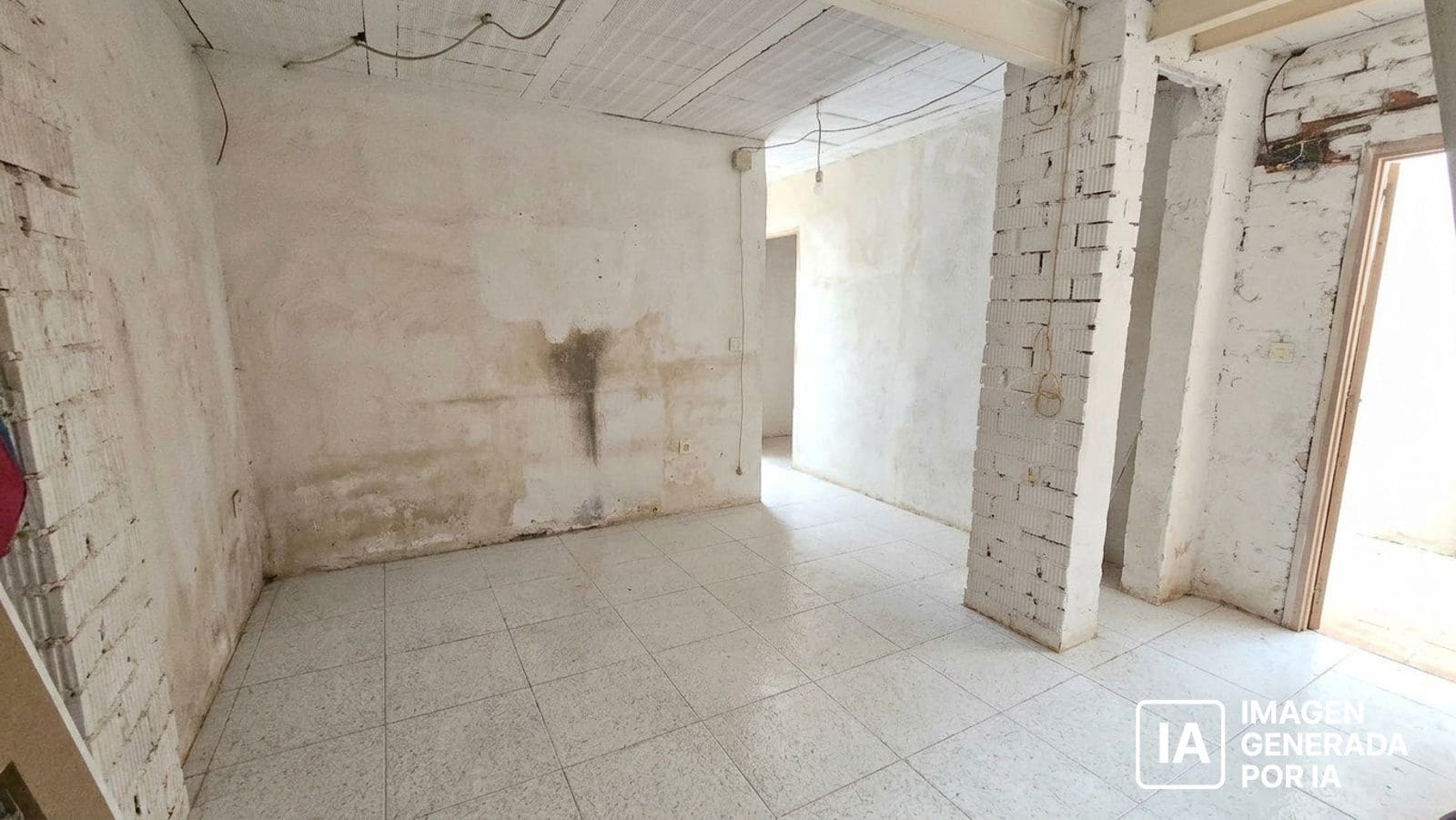 Casa de 3 habitaciones en Málaga ciudad en venta - 315.000 € (Ref: 9919026)