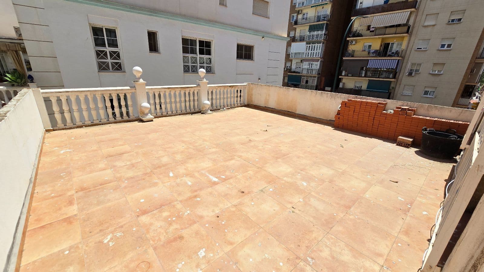 Casa de 3 habitaciones en Málaga ciudad en venta - 315.000 € (Ref: 9919026)