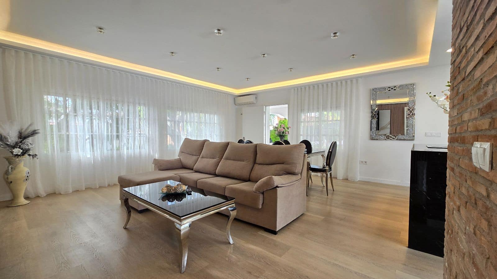 5 soverom Villa til salgs i Torremolinos med svømmebasseng - € 1 250 000 (Ref: 9941469)