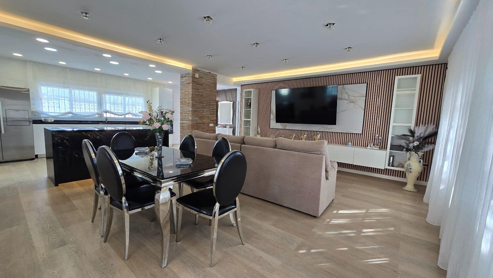 5 soverom Villa til salgs i Torremolinos med svømmebasseng - € 1 250 000 (Ref: 9941469)