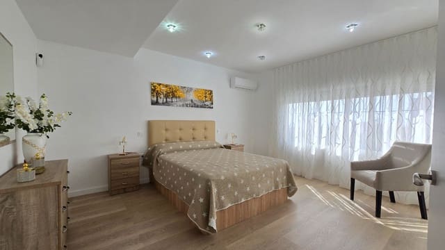 5 soverom Villa til salgs i Torremolinos med svømmebasseng - € 1 250 000 (Ref: 9941469)