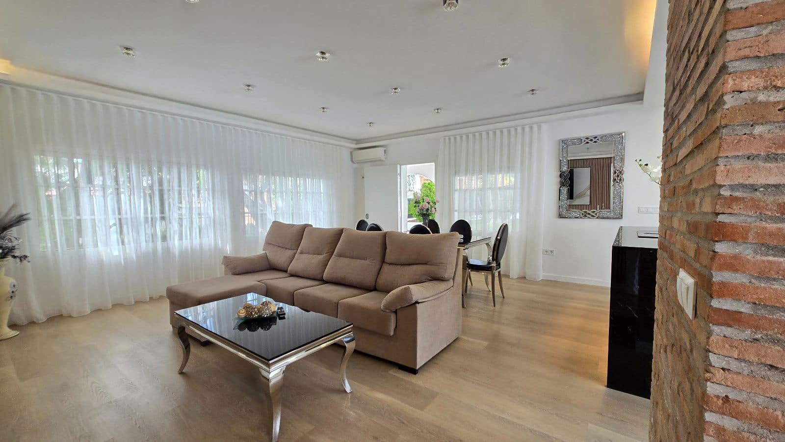 5 soverom Villa til salgs i Torremolinos med svømmebasseng - € 1 250 000 (Ref: 9941469)