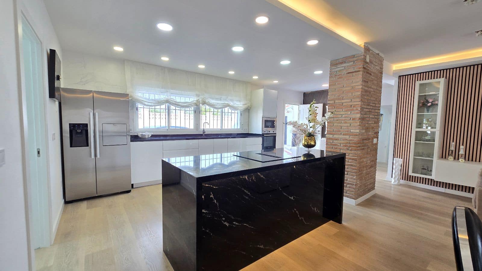 5 soverom Villa til salgs i Torremolinos med svømmebasseng - € 1 250 000 (Ref: 9941469)