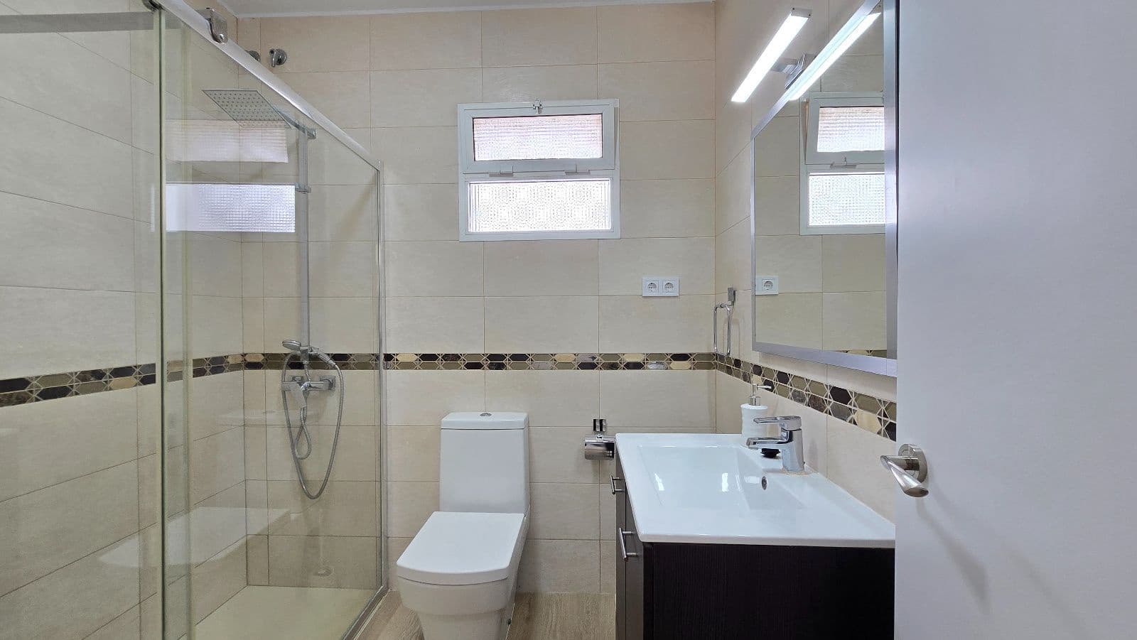 5 soverom Villa til salgs i Torremolinos med svømmebasseng - € 1 250 000 (Ref: 9941469)