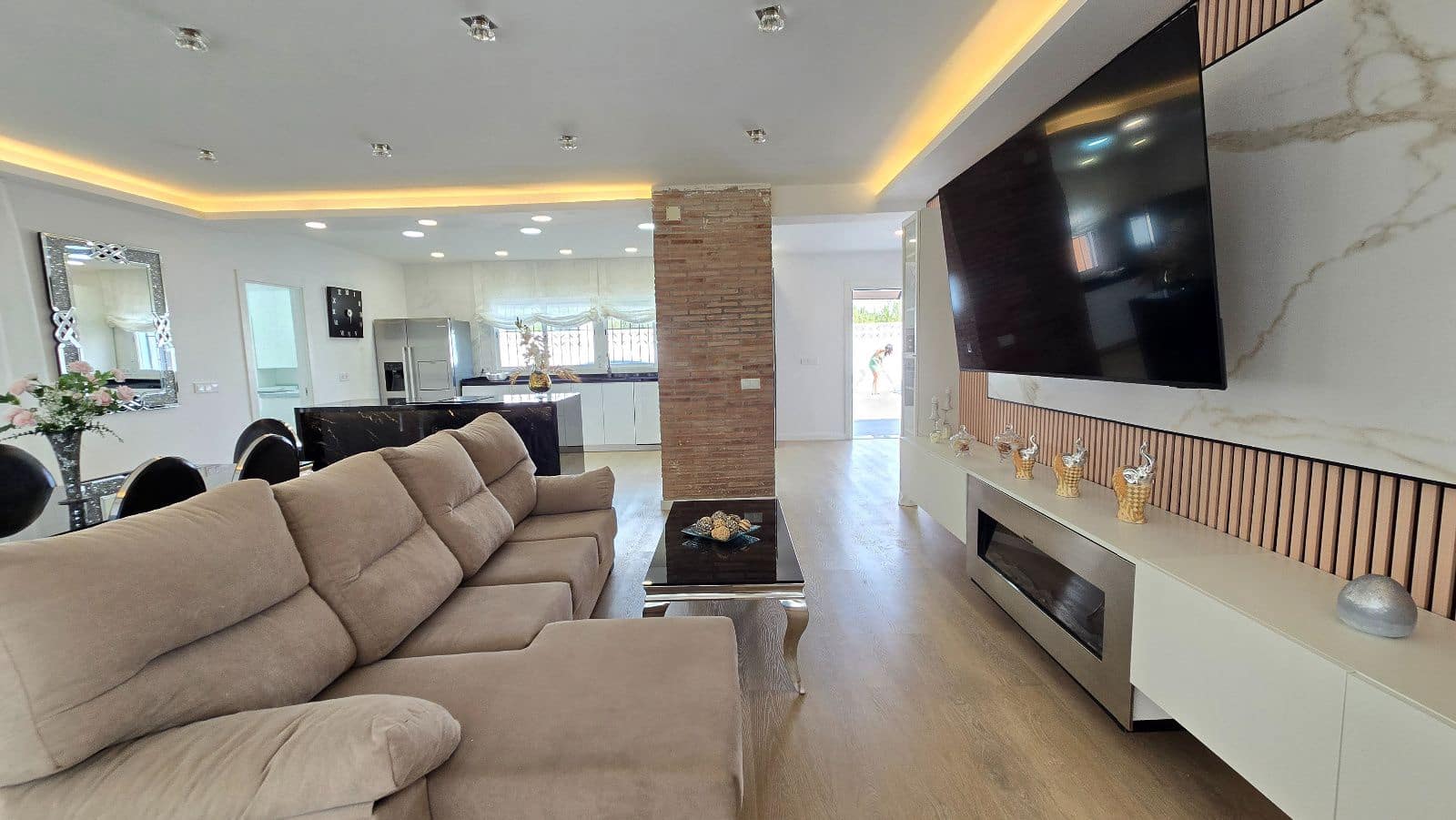 5 soverom Villa til salgs i Torremolinos med svømmebasseng - € 1 250 000 (Ref: 9941469)