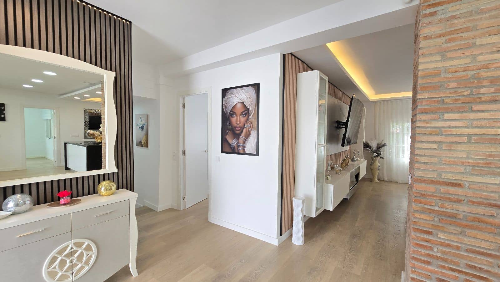5 soverom Villa til salgs i Torremolinos med svømmebasseng - € 1 250 000 (Ref: 9941469)