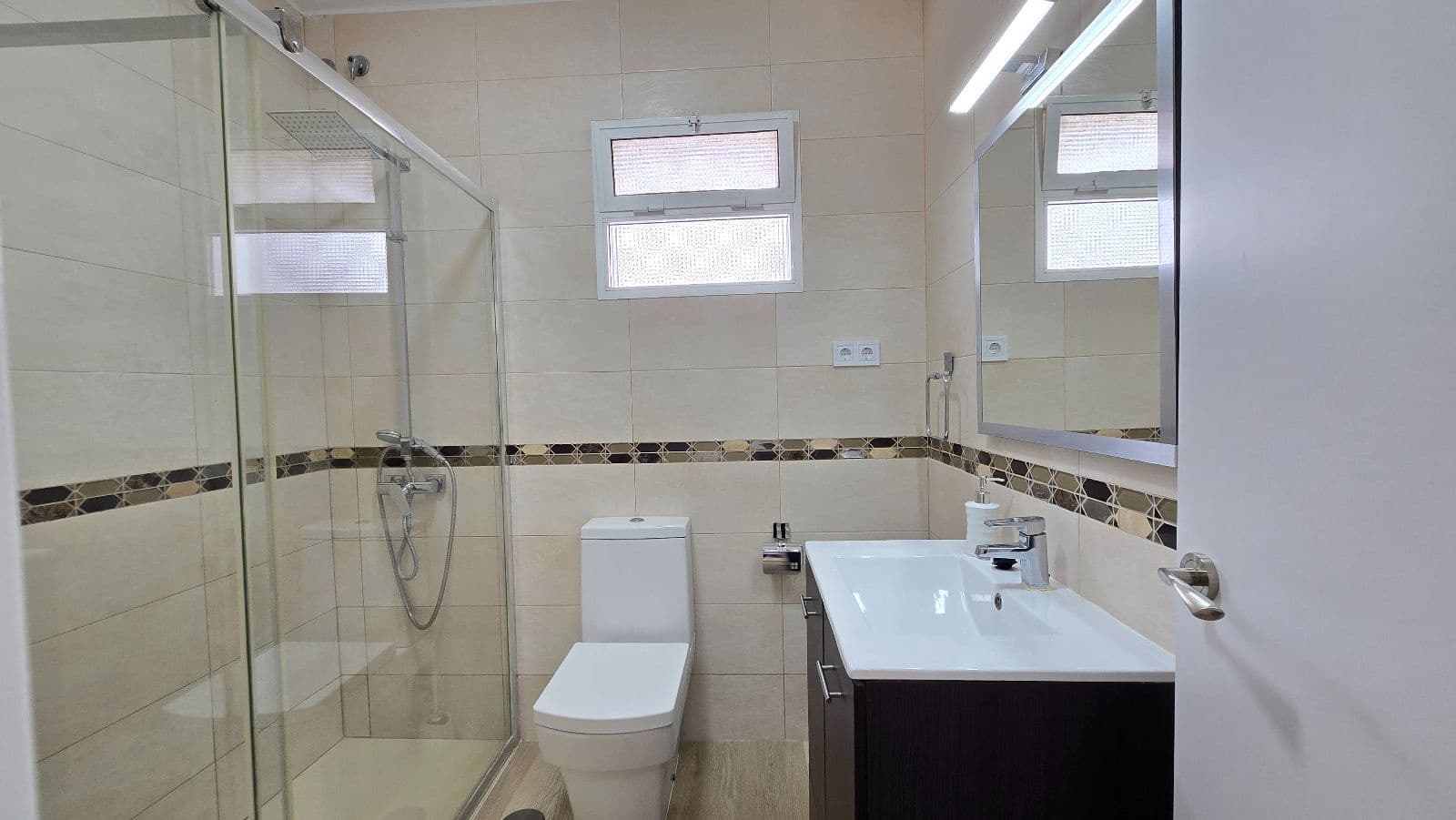 5 soverom Villa til salgs i Torremolinos med svømmebasseng - € 1 250 000 (Ref: 9941469)
