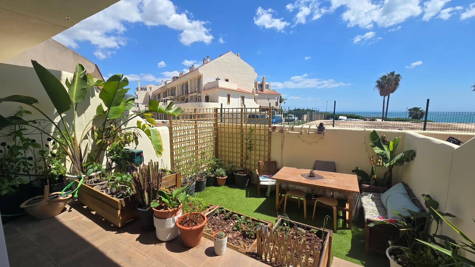 3 soveværelse Byhus til salg i Torrequebrada med swimmingpool garage - € 470.000 (Ref: 9946755)