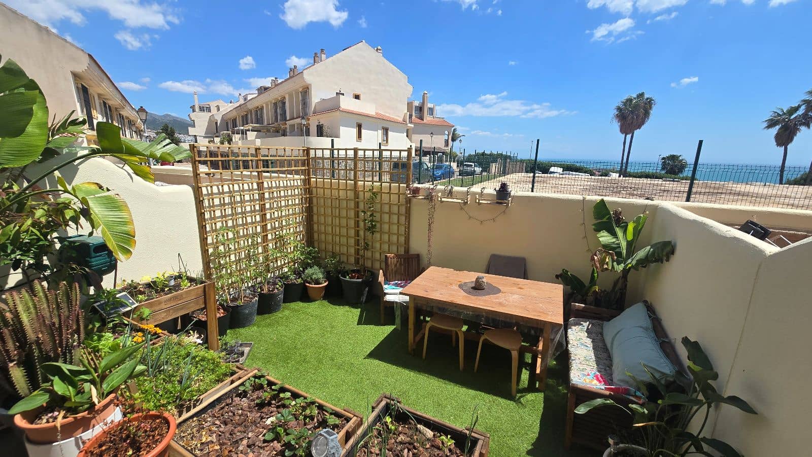 3 soveværelse Byhus til salg i Torrequebrada med swimmingpool garage - € 470.000 (Ref: 9946755)