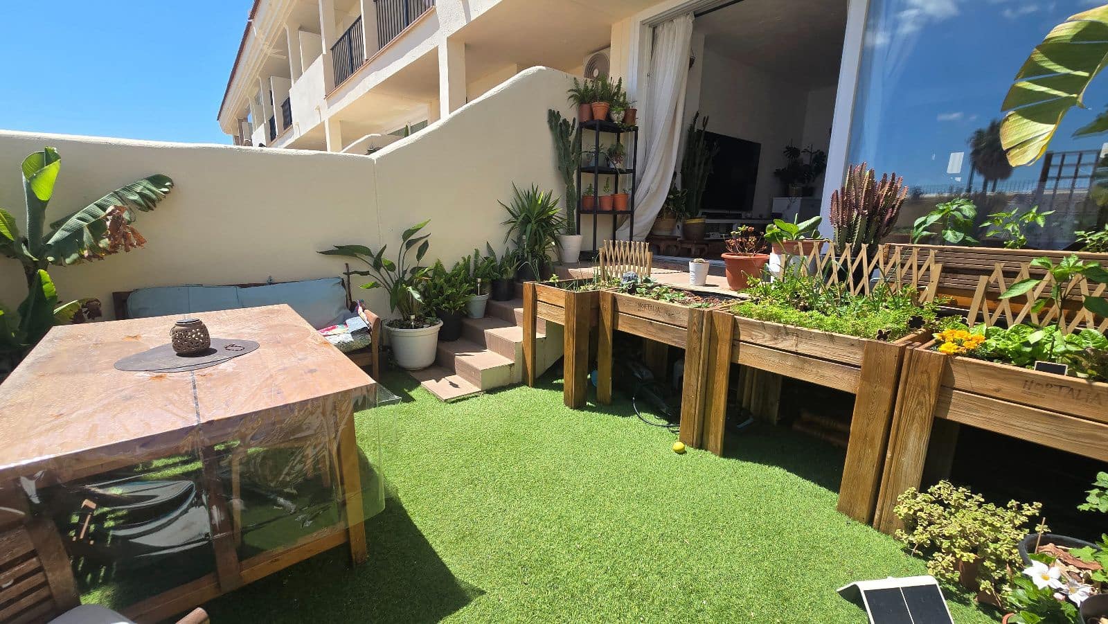 3 soveværelse Byhus til salg i Torrequebrada med swimmingpool garage - € 470.000 (Ref: 9946755)