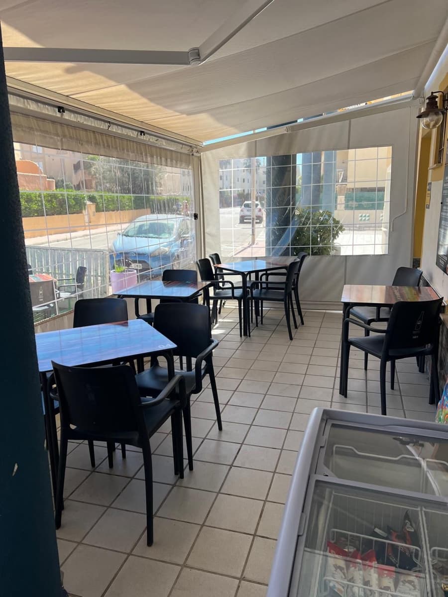 Local Commercial à vendre à Oliva - 350 000 € (Ref: 9958314)