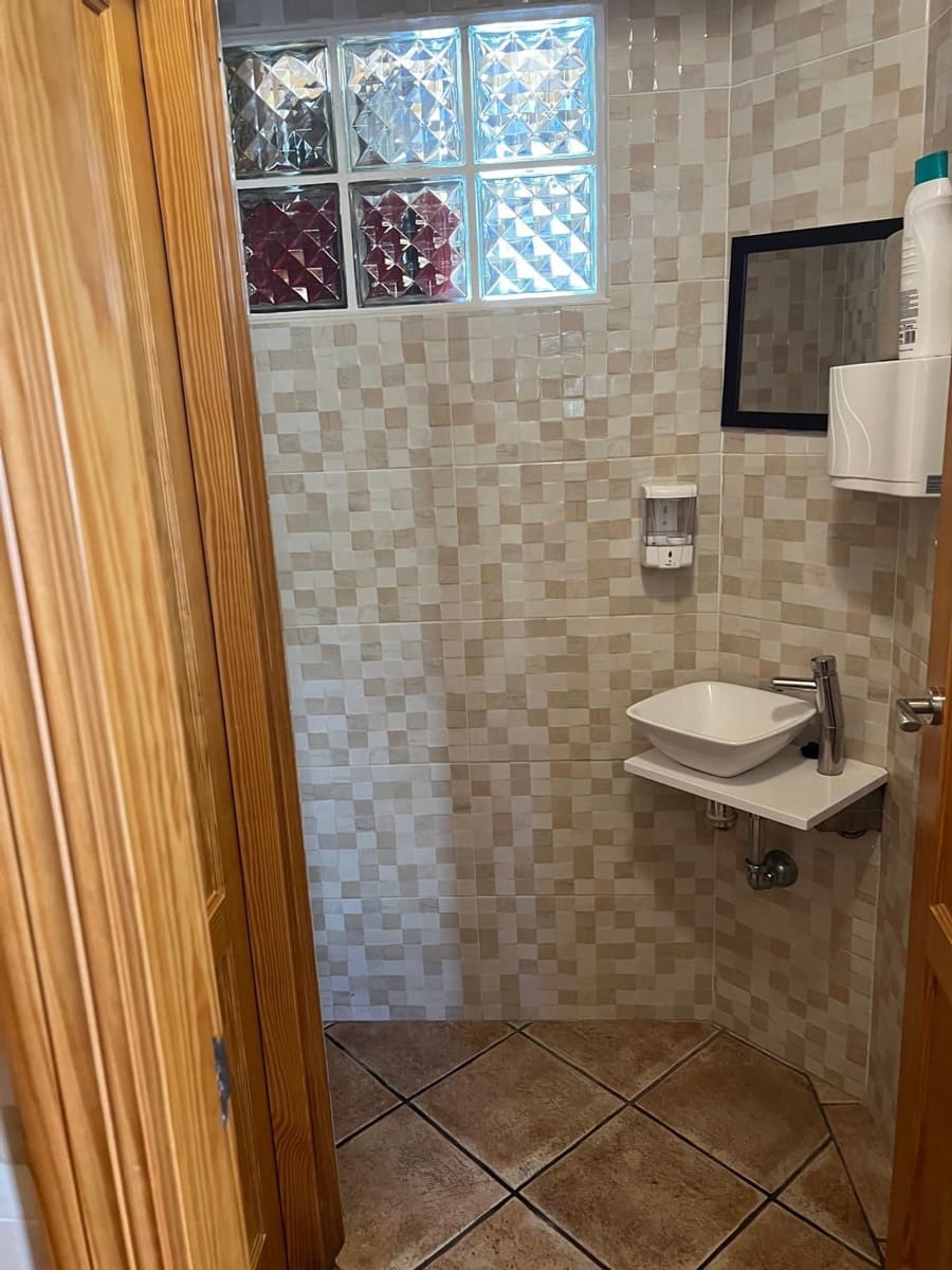 Local Commercial à vendre à Oliva - 350 000 € (Ref: 9958314)