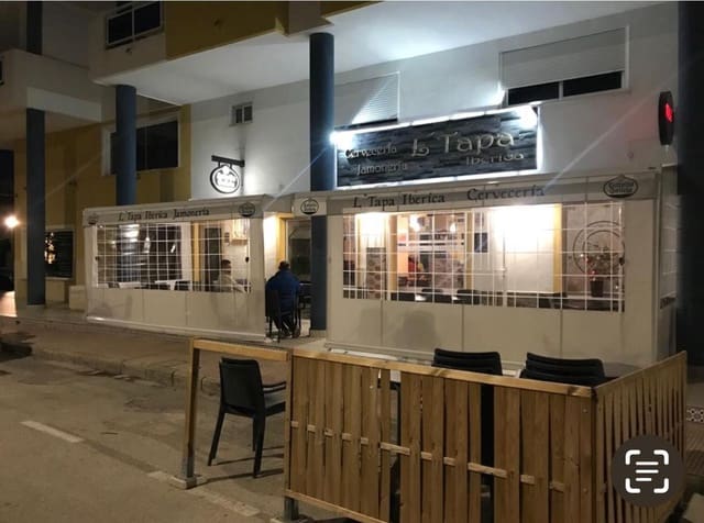 Local Commercial à vendre à Oliva Nova, Oliva - 350 000 € (Ref: 9958314)