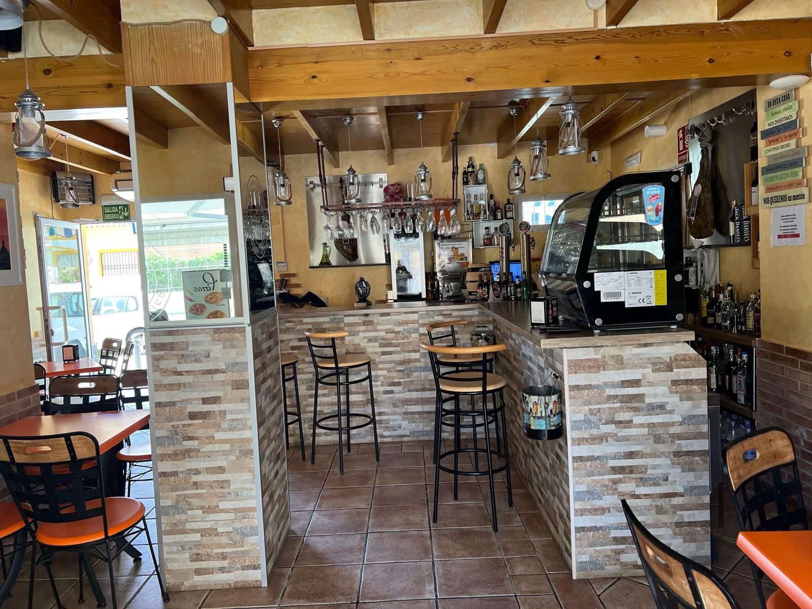 Local Commercial à vendre à Oliva - 350 000 € (Ref: 9958314)