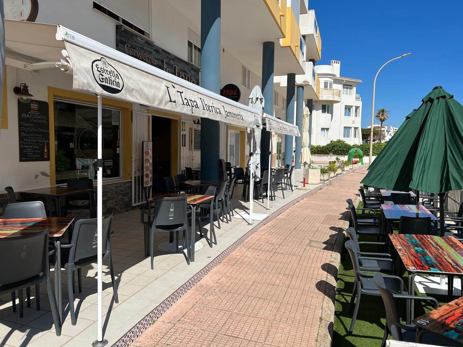 Local Commercial à vendre à Oliva - 350 000 € (Ref: 9958314)