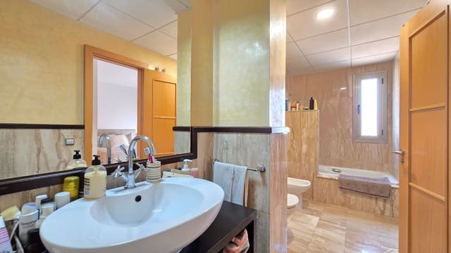 2 soverom Penthouse til salgs i Torremolinos med svømmebasseng garasje - € 540 000 (Ref: 9958315)