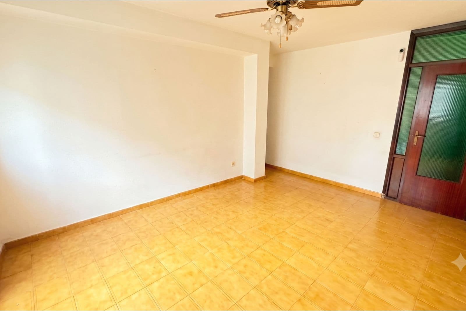 3 soveværelse Lejlighed til salg i Malaga by med garage - € 255.000 (Ref: 9972260)