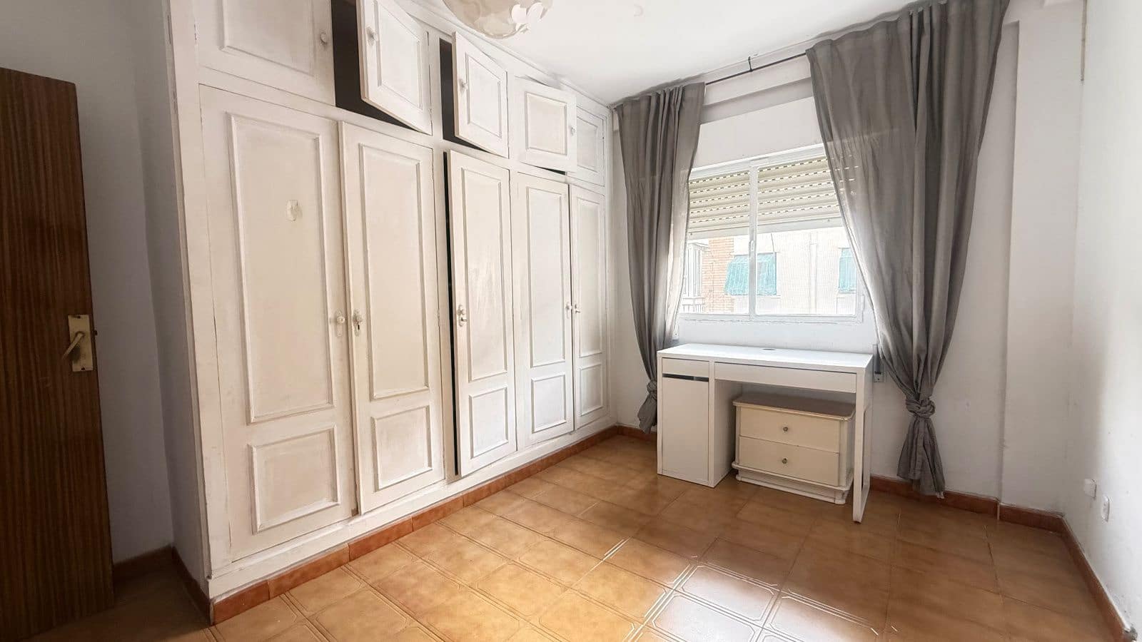 3 soveværelse Lejlighed til salg i Malaga by med garage - € 255.000 (Ref: 9972260)