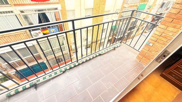 3 soverom Leilighet til salgs i Málaga by med garasje - € 255 000 (Ref: 9972260)