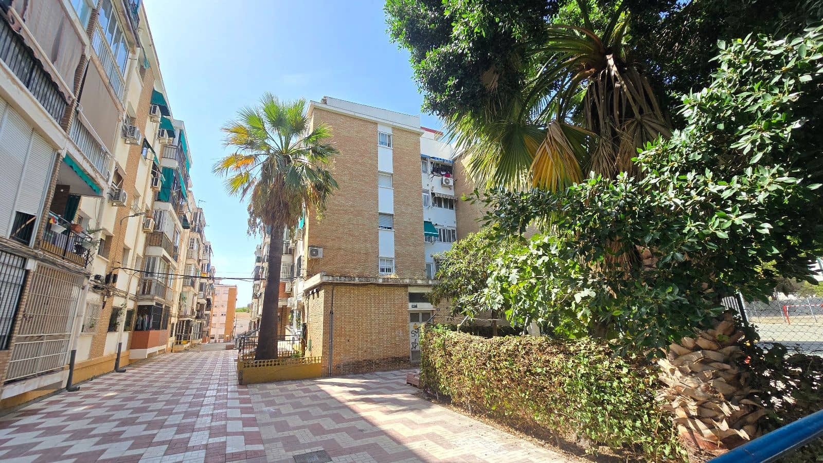 3 soveværelse Lejlighed til salg i Malaga by med garage - € 245.000 (Ref: 9972260)