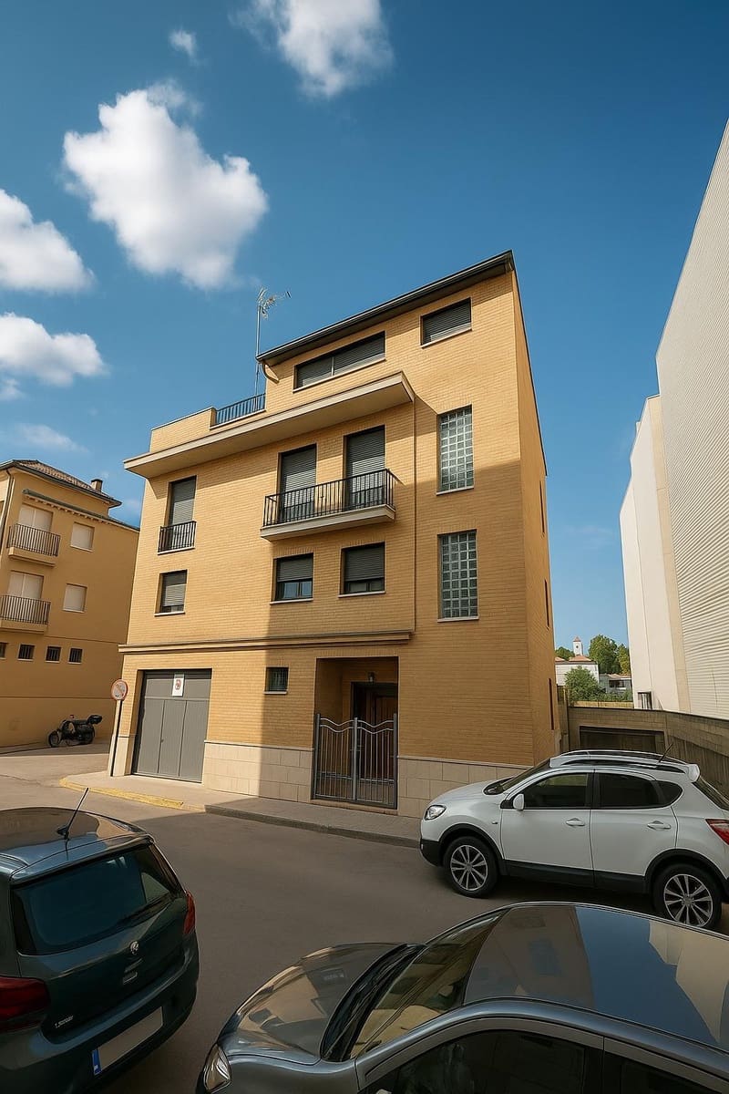 4 bedroom Apartment for sale in Almassora / Almazora with garage - € 429,000 (Ref: 9296871)