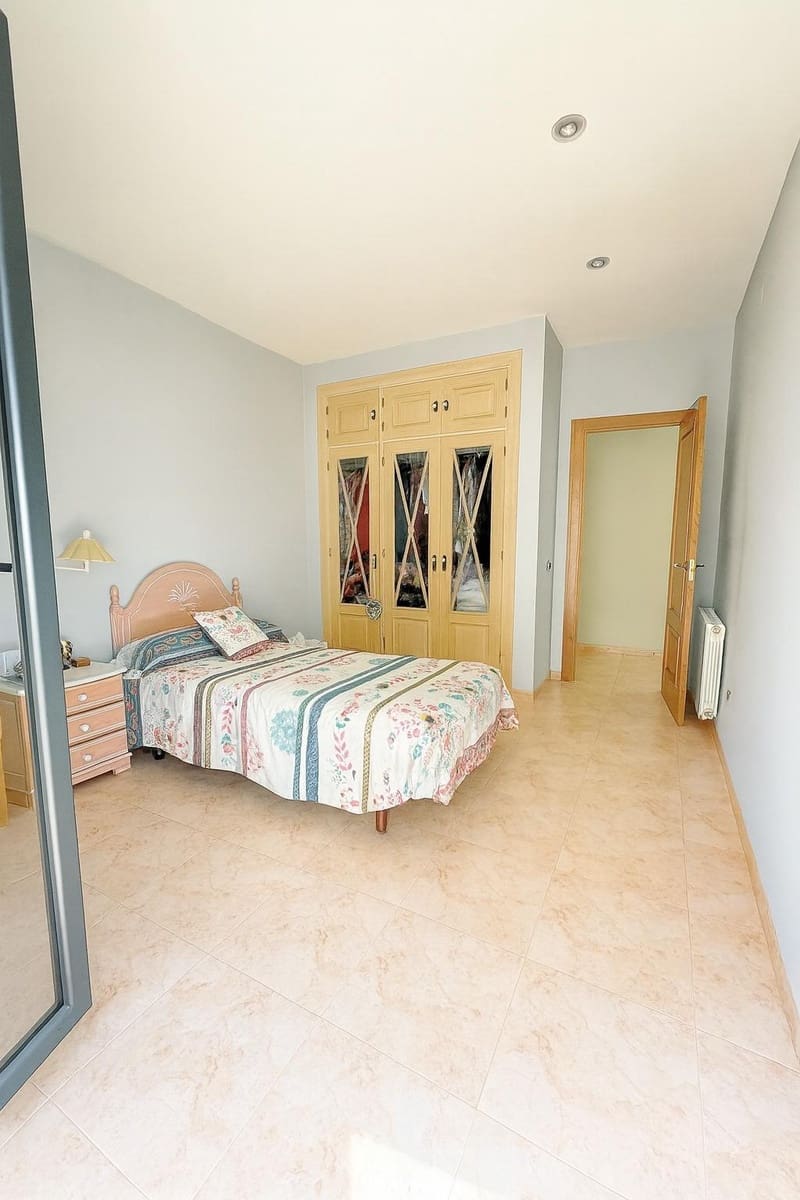 4 bedroom Apartment for sale in Almassora / Almazora with garage - € 429,000 (Ref: 9296871)