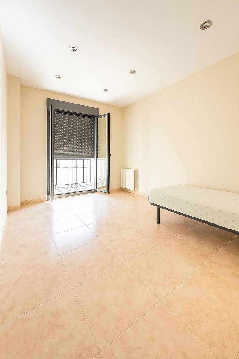 4 bedroom Apartment for sale in Almassora / Almazora with garage - € 429,000 (Ref: 9296871)