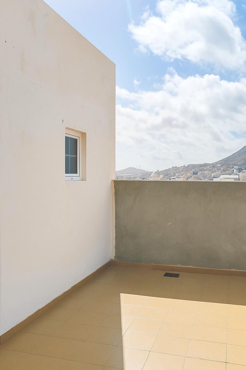 3 bedroom Commercial for sale in Santa Maria de Guia de Gran Canaria with garage - € 875,000 (Ref: 9431066)