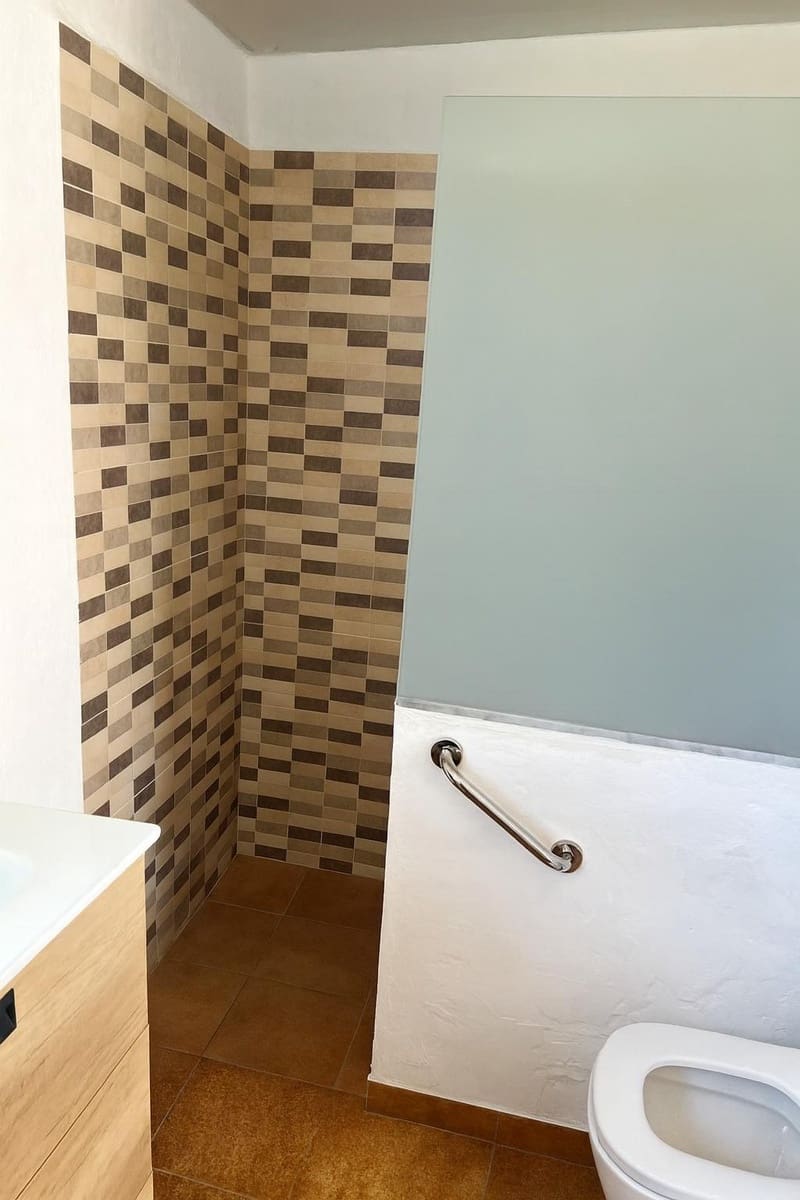 Chalet de 3 habitaciones en Los Llanos de Aridane en venta con garaje - 475.000 € (Ref: 9450671)