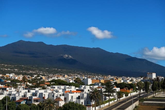 3 sovrum Villa till salu i Los Llanos de Aridane med garage - 475 000 € (Ref: 9450671)