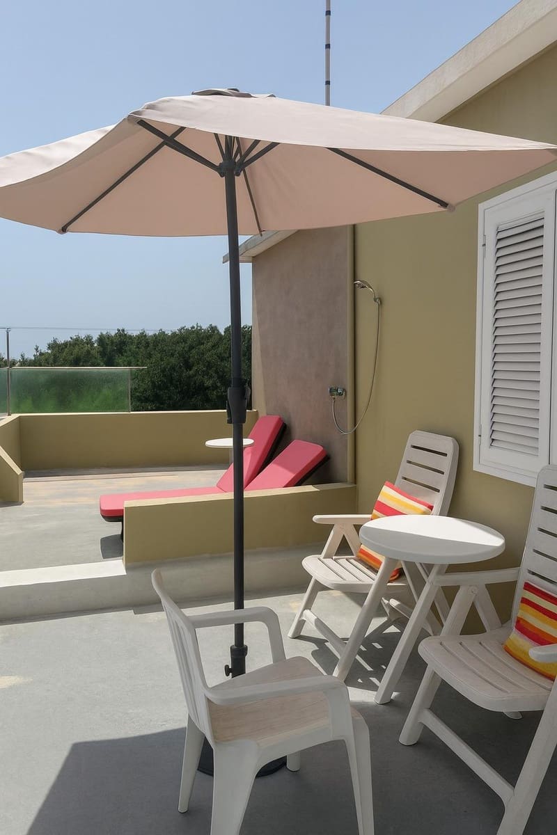 3 bedroom Villa for sale in Los Llanos de Aridane with garage - € 475,000 (Ref: 9450671)