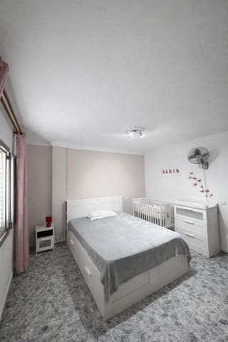 Piso de 3 habitaciones en Vecindario, Santa Lucía de Tirajana en venta - 225.000 € (Ref: 9666478)