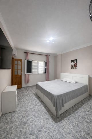 Piso de 3 habitaciones en Vecindario, Santa Lucía de Tirajana en venta - 225.000 € (Ref: 9666478)