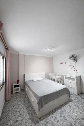 3 soveværelse Lejlighed til salg i Vecindario, Santa Lucía de Tirajana - € 219.900 (Ref: 9666478)
