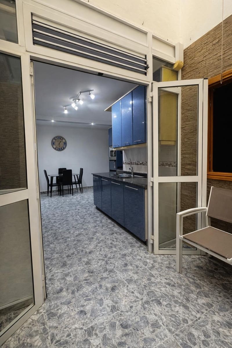 3 bedroom Flat for sale in Vecindario - € 219,900 (Ref: 9666478)