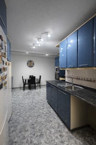 3 soveværelse Lejlighed til salg i Vecindario, Santa Lucía de Tirajana - € 219.900 (Ref: 9666478)