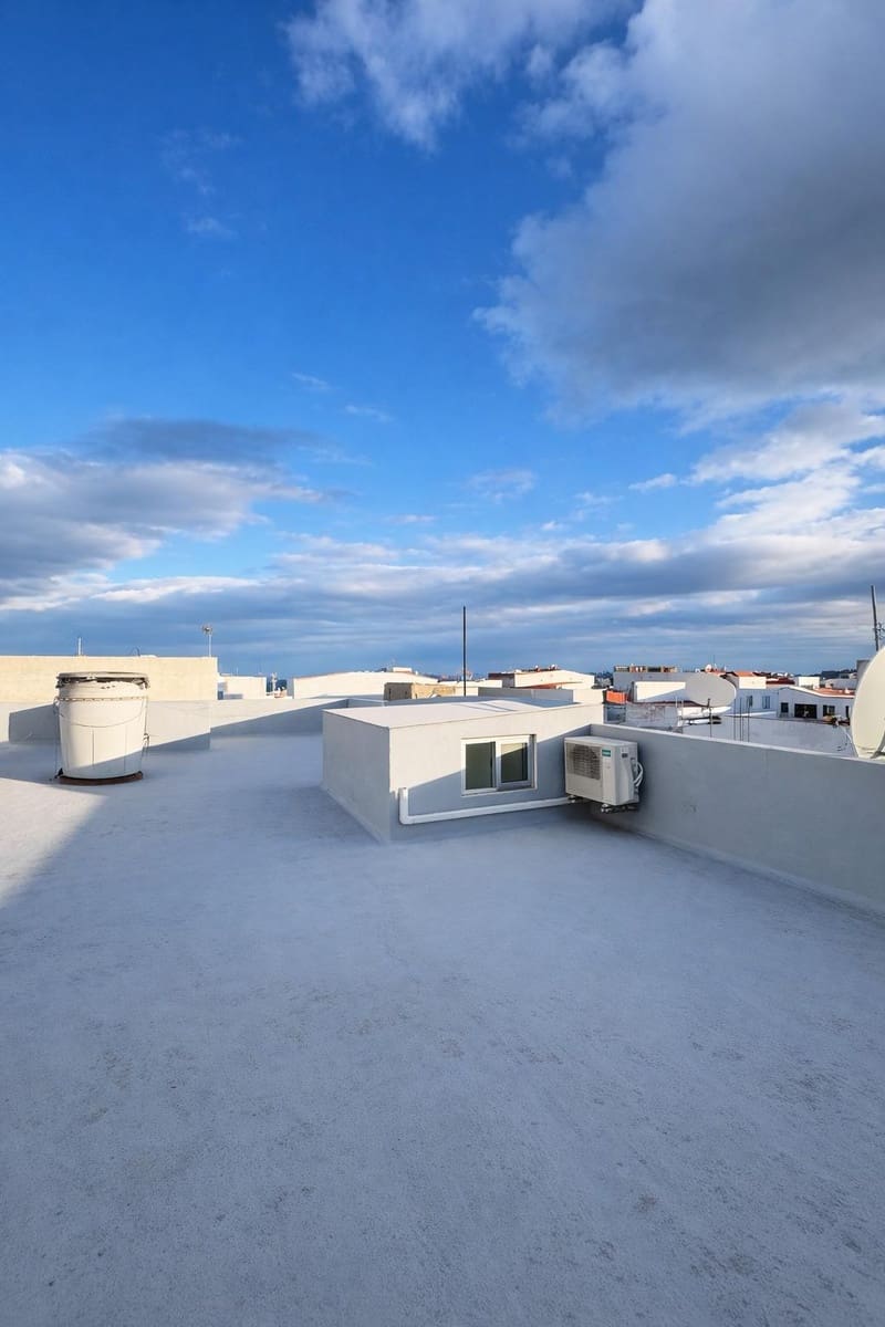 3 bedroom Flat for sale in Vecindario - € 219,900 (Ref: 9666478)