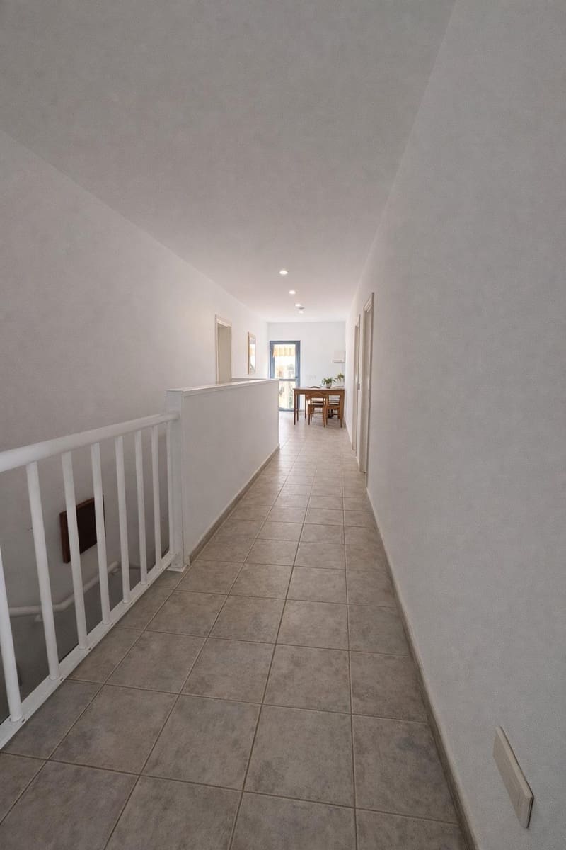 8 bedroom Villa for sale in Aguimes with garage - € 699,000 (Ref: 9726637)