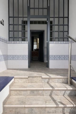 8 soveværelse Villa til salg i Agüimes med garage - € 699.000 (Ref: 9726637)