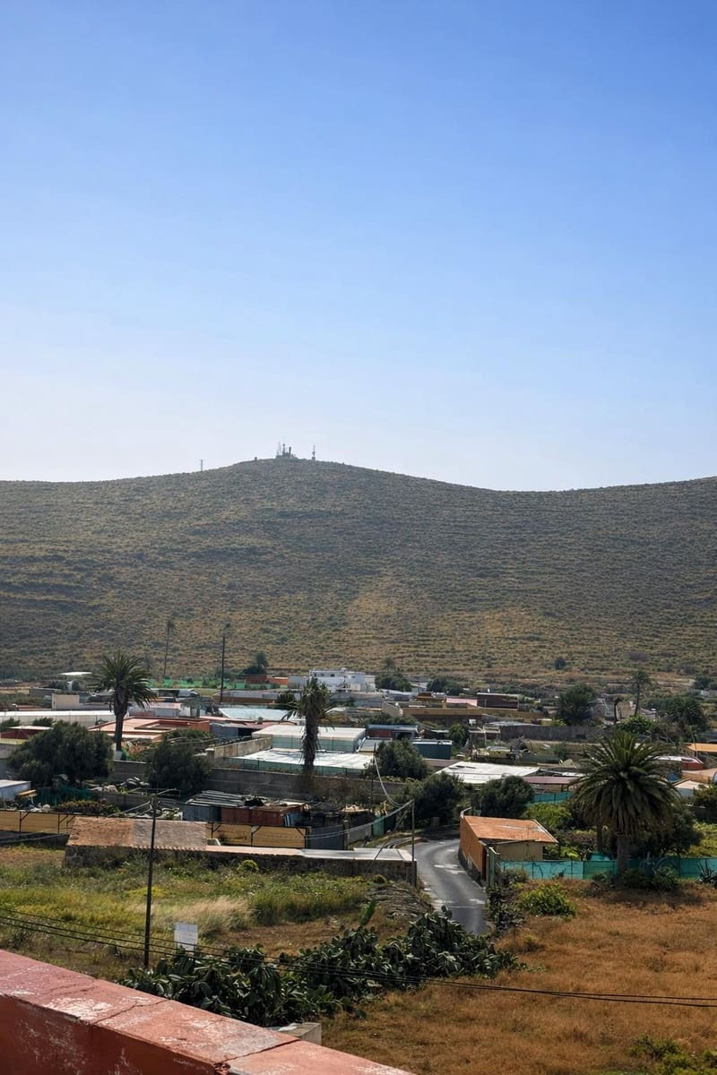 8 bedroom Villa for sale in Aguimes with garage - € 699,000 (Ref: 9726637)