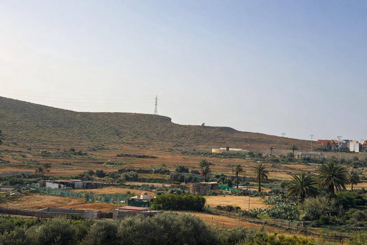 8 bedroom Villa for sale in Aguimes with garage - € 699,000 (Ref: 9726637)