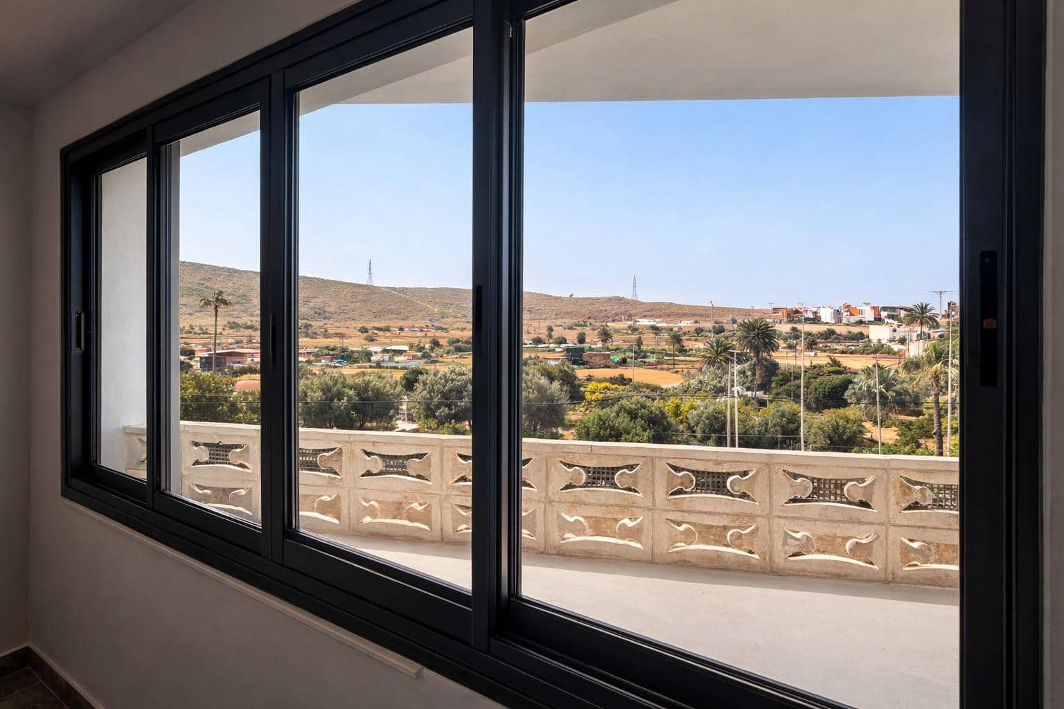8 bedroom Villa for sale in Aguimes with garage - € 699,000 (Ref: 9726637)
