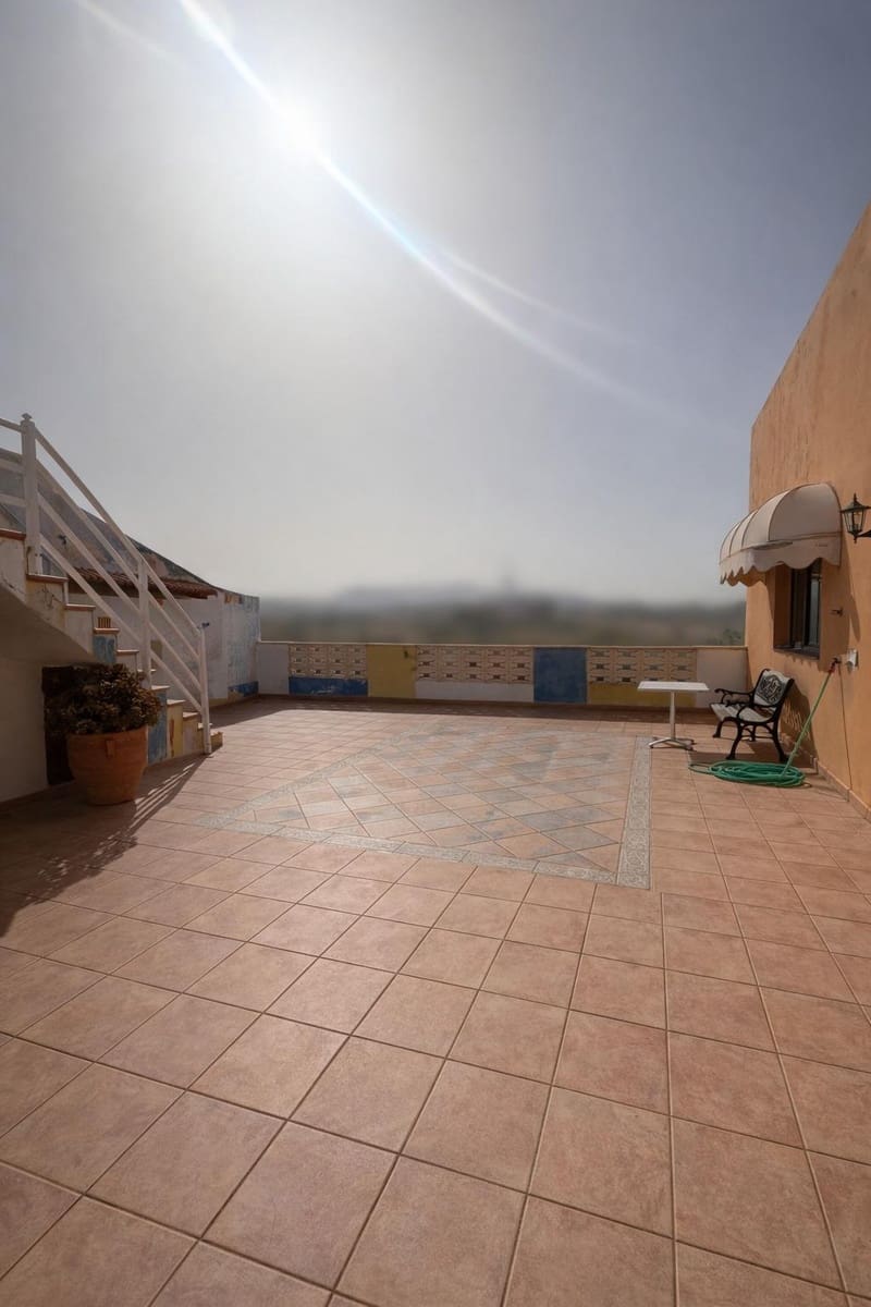 8 soverom Villa til salgs i Aguimes med garasje - € 699 000 (Ref: 9965284)